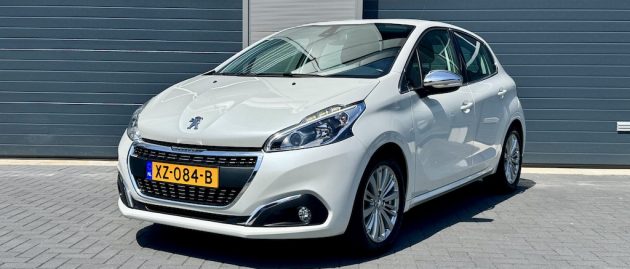 Peugeot 208 1.2 Blue Lease Allure
